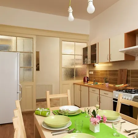 Old Town Konviktska Apartman *